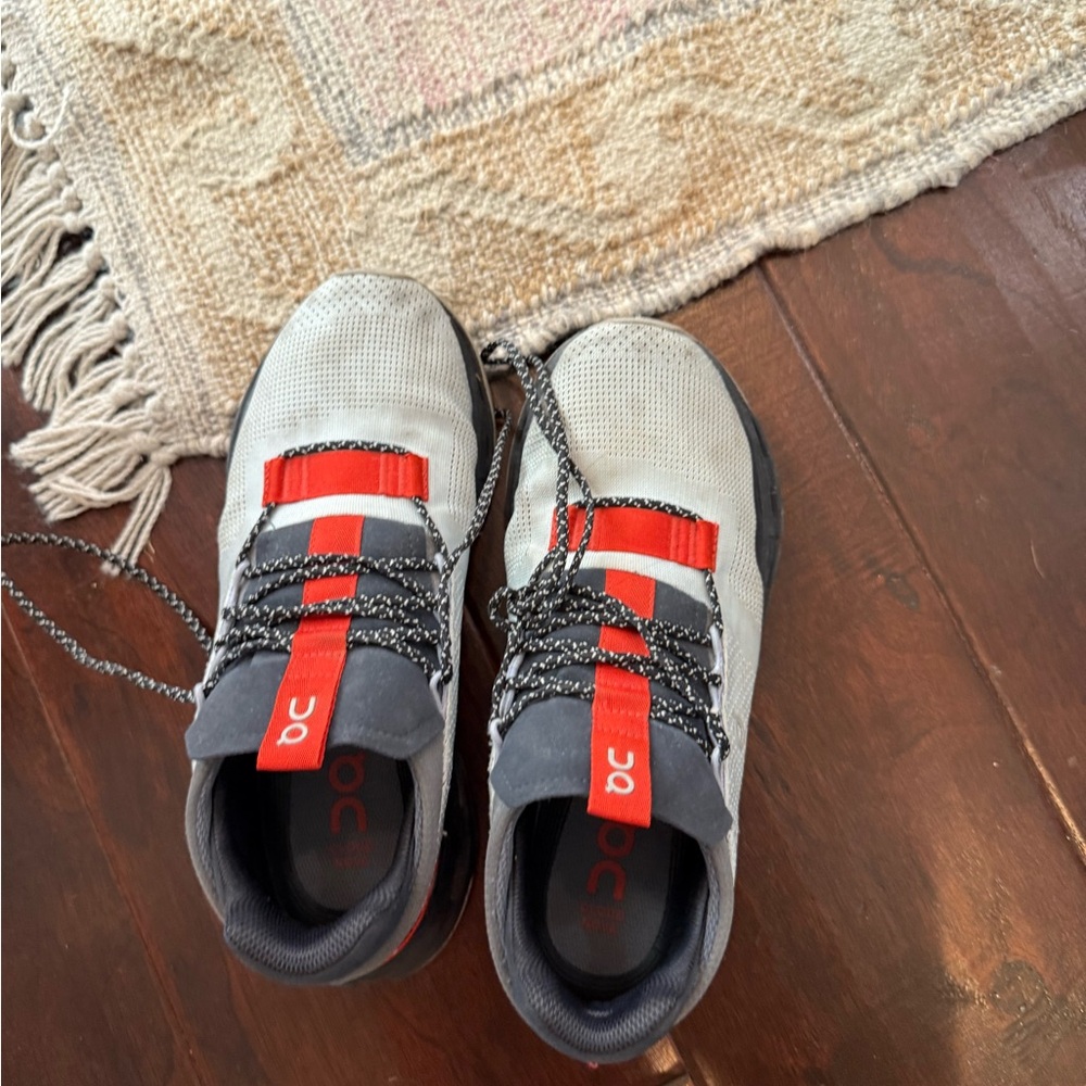 On Running Women's Shoes - Gray and Red